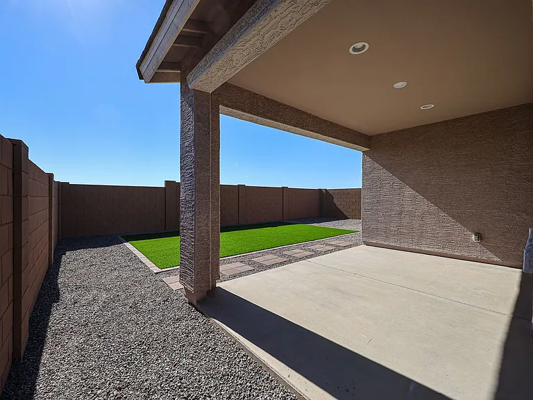 15771 W Superior Ave — Photo 37
