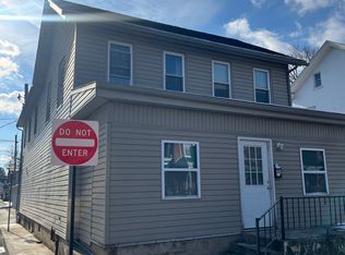 204 W Main St APT 1, Ephrata, PA 17522