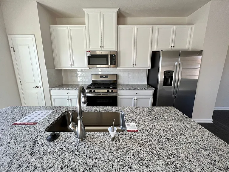 67 Hewstone Ct — Photo 31