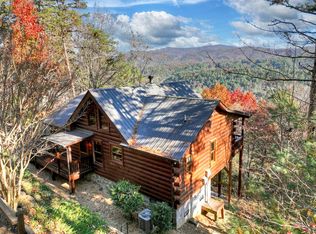 146 Rosiey Ln, Blue Ridge, GA 30513