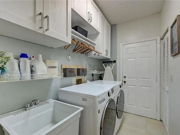 8171 Hampton Wood Dr — Photo 46