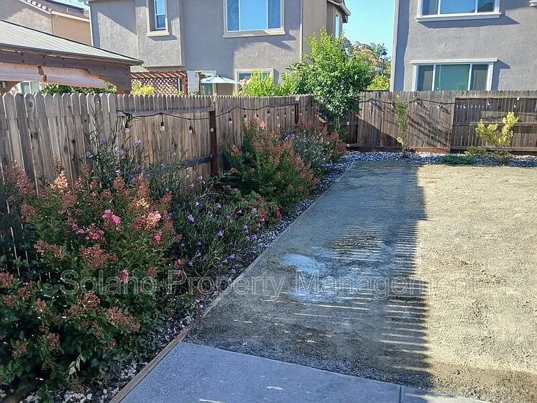 938 Fruit Stand Cir — Photo 45