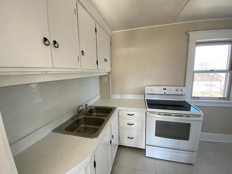 739 Iowa Ave #2 — Photo 9