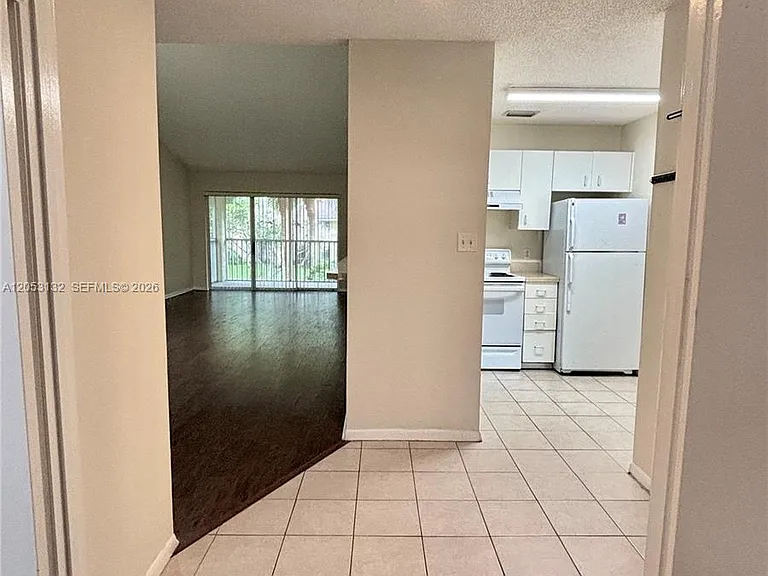 1040 Coral Club Dr #1040 — Photo 5