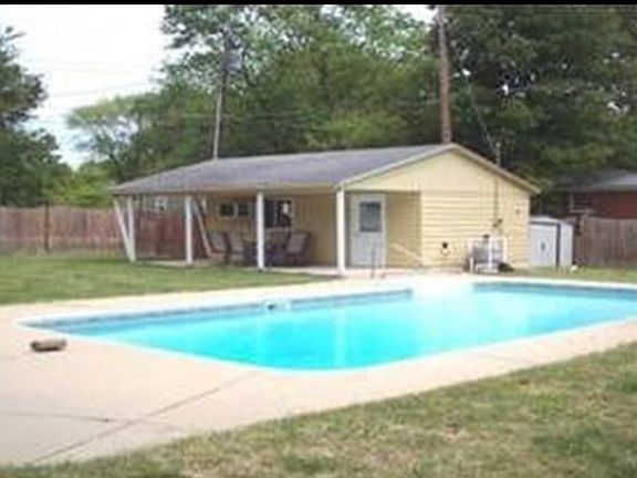 2nd image of 2800 S 27th St