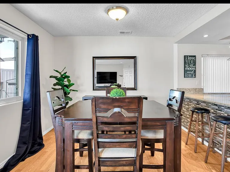 720 Matthisen Cir — Photo 6