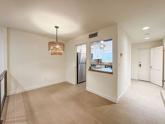 2nd image of 880 Hilldale Ave APT 15