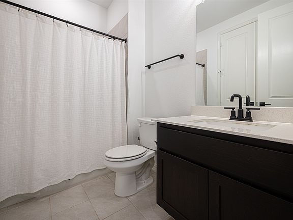 5th image of 7537 Laburnam Rd