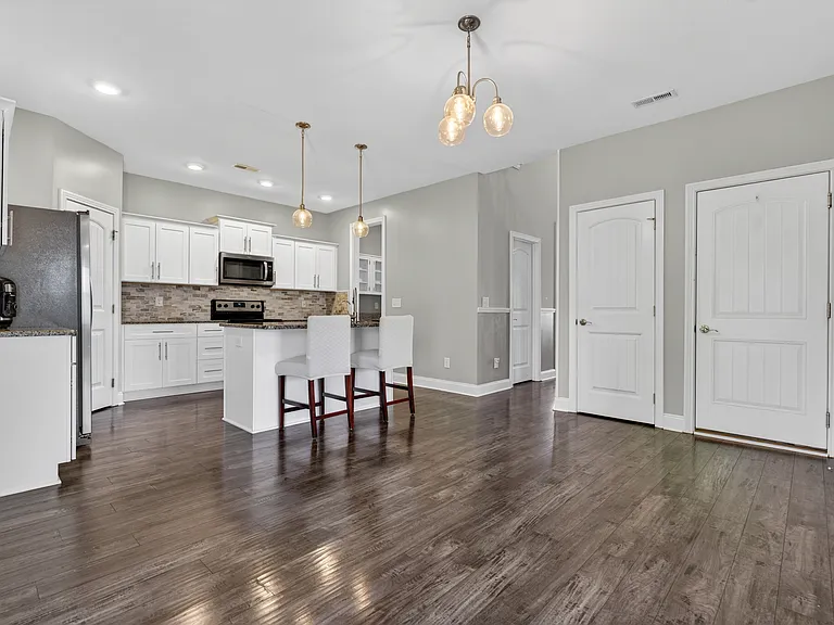 104 Woodtrace Ct — Photo 22