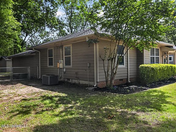 4th image of 507 Avery St