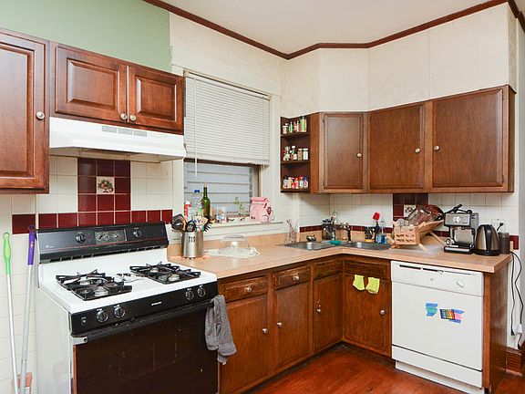 4th image of 3627 N Paulina St #1
