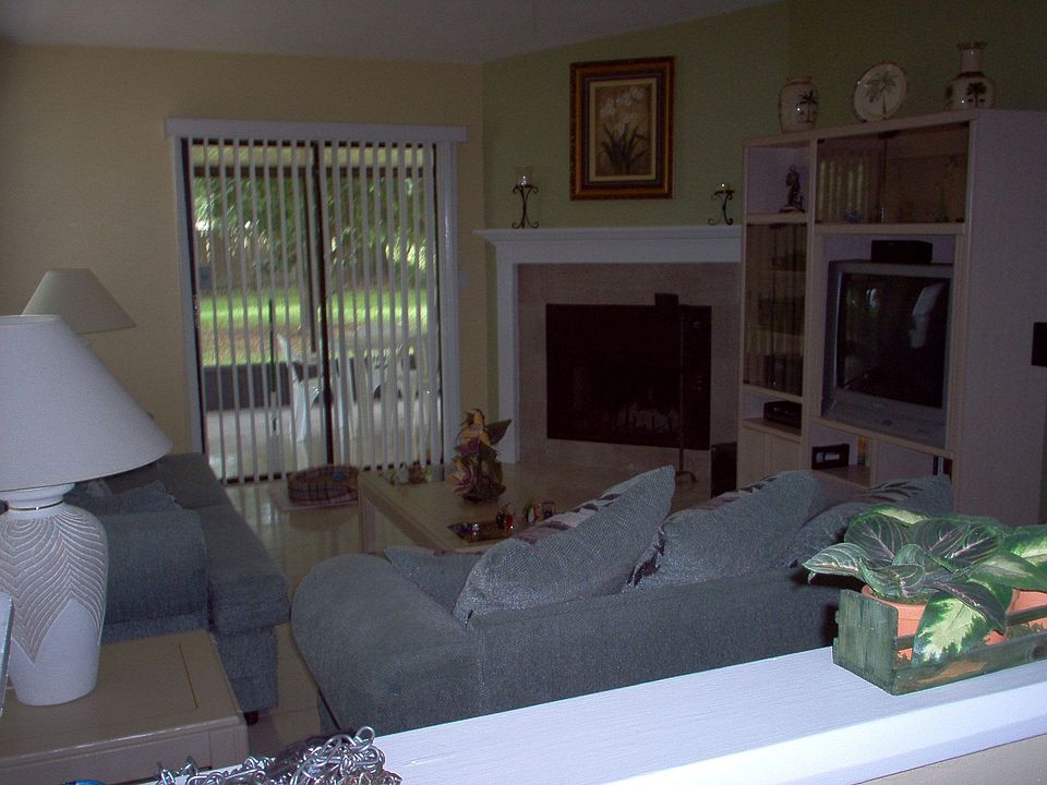 1st image of 10035 Lake Oak Cir