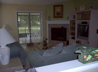 10035 Lake Oak Cir, Tampa, FL 33624