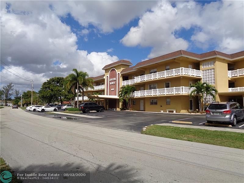 1st image of 4200 Crystal Lake Dr APT 311