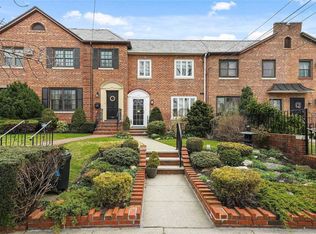 6367 77th Pl, Middle Village, NY 11379