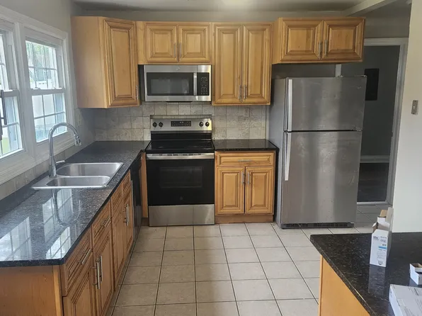 36 Newtown Ln, Willingboro, NJ 08046