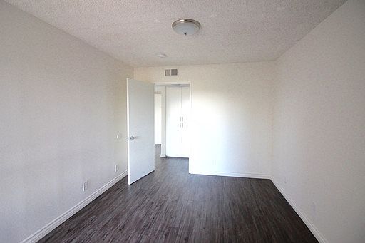 5th image of 1725 Grismer Ave #206A