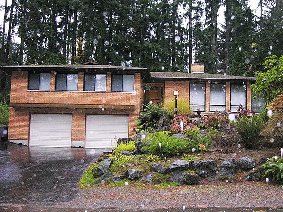 2nd image of 16119 SE 42nd St