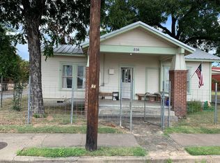 216 NW 1st St, Mineral Wells, TX 76067