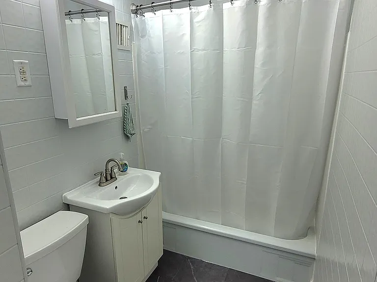 304 N 12th St #2 — Photo 7