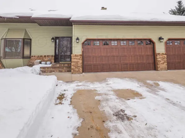 209 Oxbow Cir, Oxbow, ND 58047