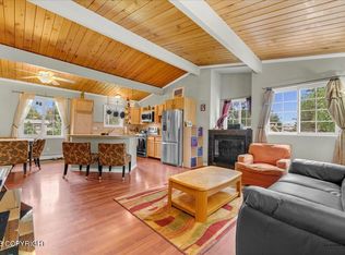 3831 Balchen Dr, Anchorage, AK 99517