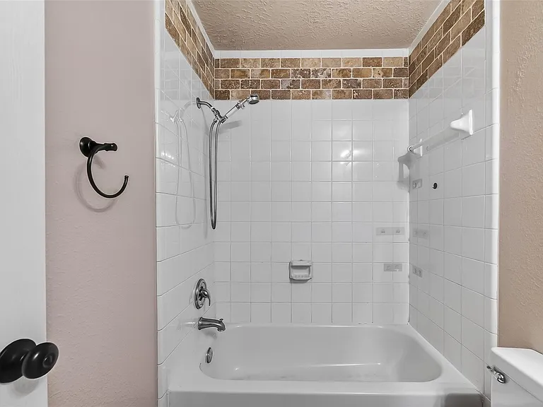 5118 Cherry Blossom Dr — Photo 23