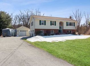 26 Sunset Blvd, Hopewell Junction, NY 12533