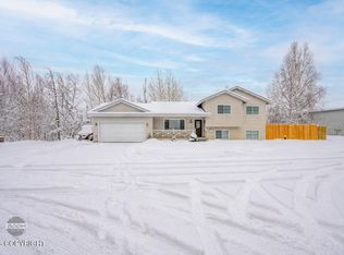 8501 E Empire Cir, Palmer, AK 99645
