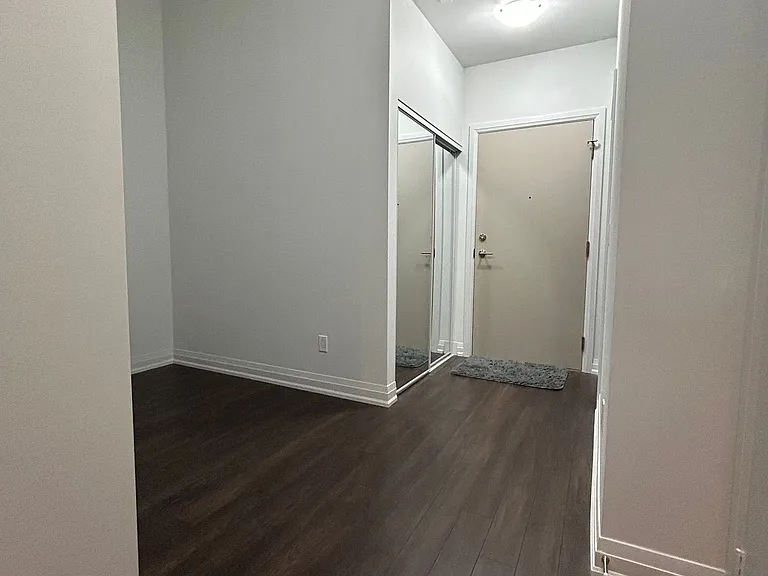 20 Meadowglen Pl E #822 — Photo 18