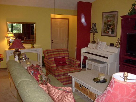 3rd image of 4233 Victorian Green Dr Unit 24