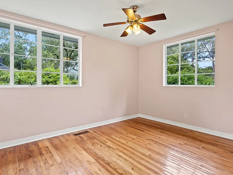 1473 Marion Ave — Photo 17