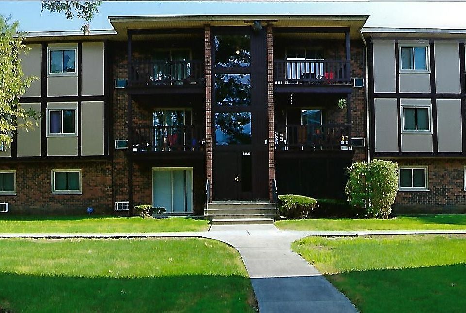 23437 Western Ave - C-Building Rear Enterance