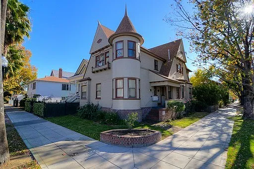 2600 N Street — Photo 1