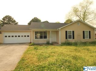 104 Partridge Cir NW, Hazel Green, AL 35750