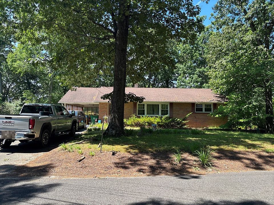 1st image of 11 Dawson Dr