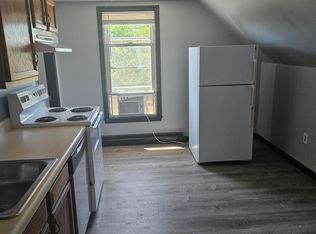 19 Whitten St #4, Suncook, NH 03275