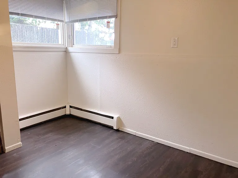 1335 Hyder St — Photo 25