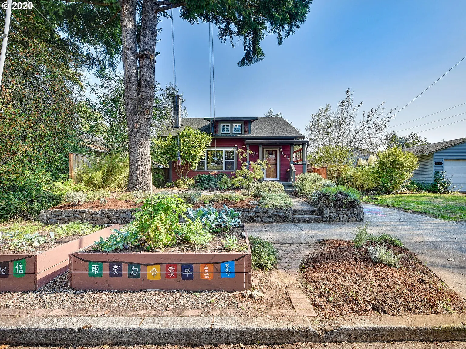 5616 SE 50th Ave photo 1