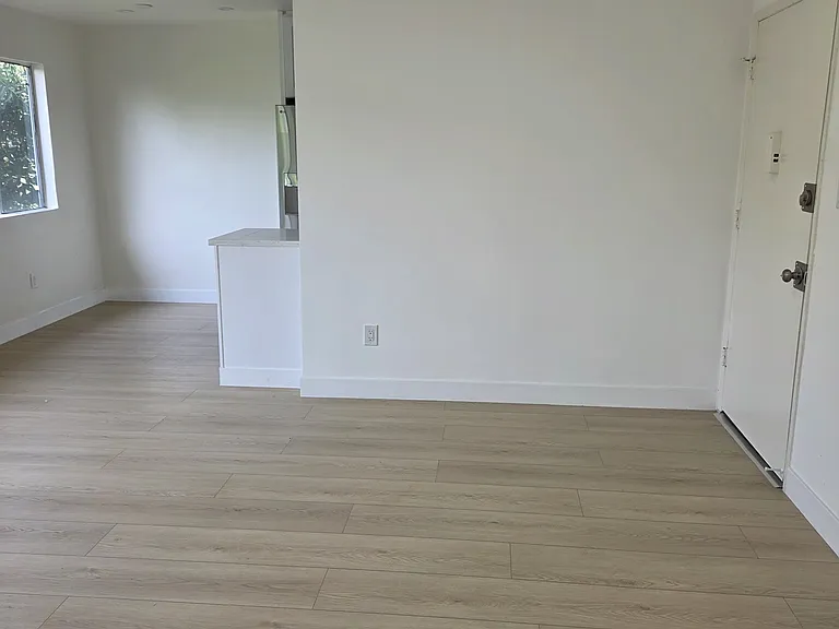 3414 W 17th St #7 — Photo 10