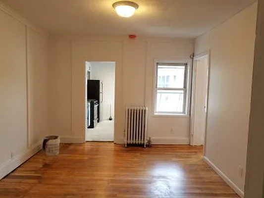 Rented by MCR Realty | media 11