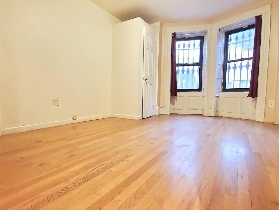 2nd image of 175 Quincy St APT 1