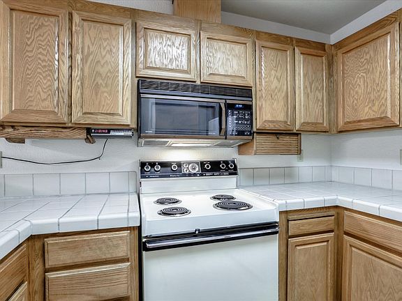 3rd image of 1906 Magdalena Cir APT 49