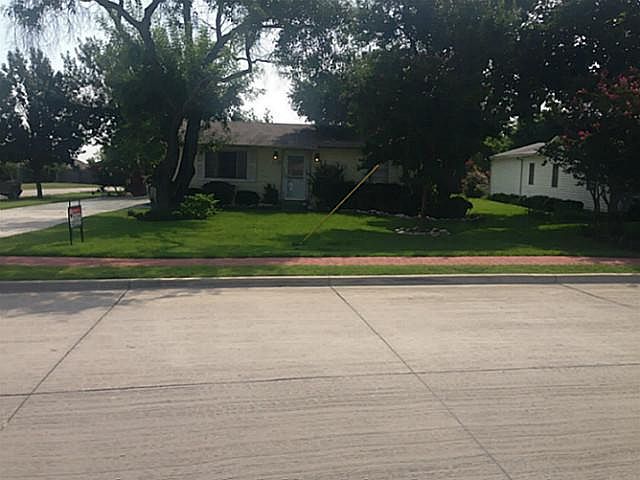1st image of 1120 N Houston St