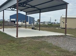 111 Gadwall Ln, Rockport, TX 78382