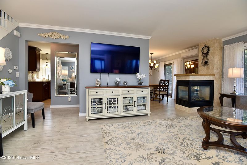 4th image of 17 Grandview Drive