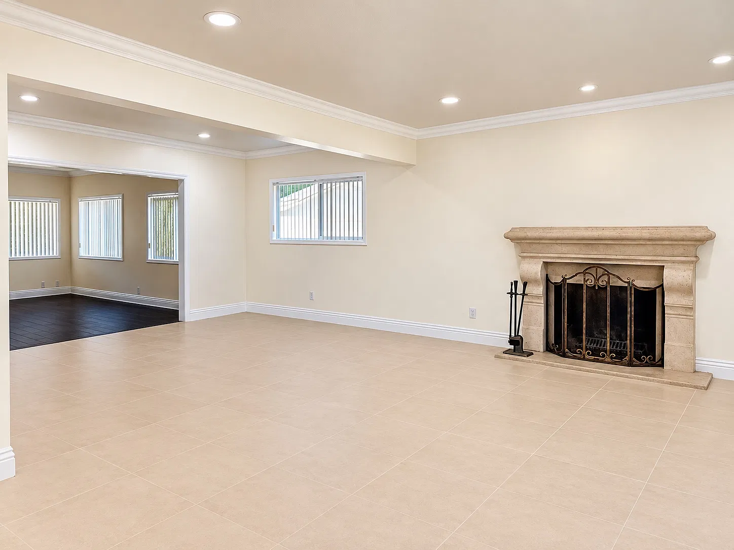 7 bed, 5566 sqft, $7,500 — Photo 2