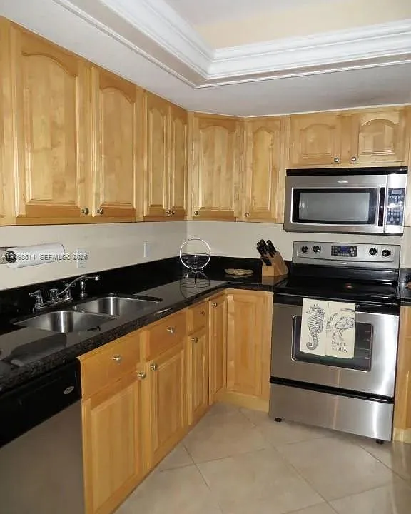 2400 S Ocean Dr #2212