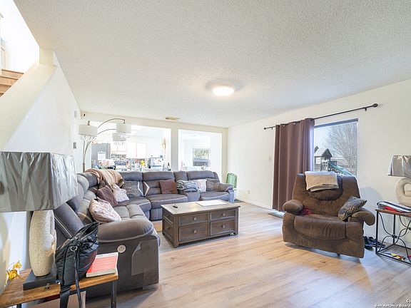 4th image of 7915 Pecan Heights