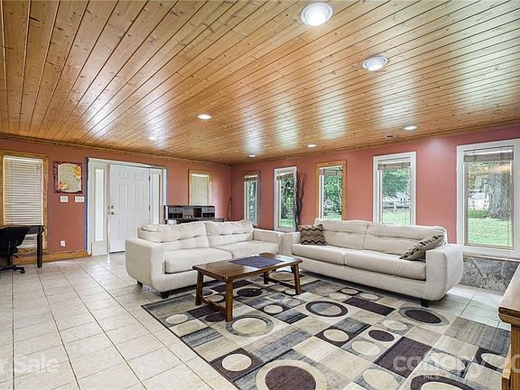 4th image of 116 Mainview Dr
